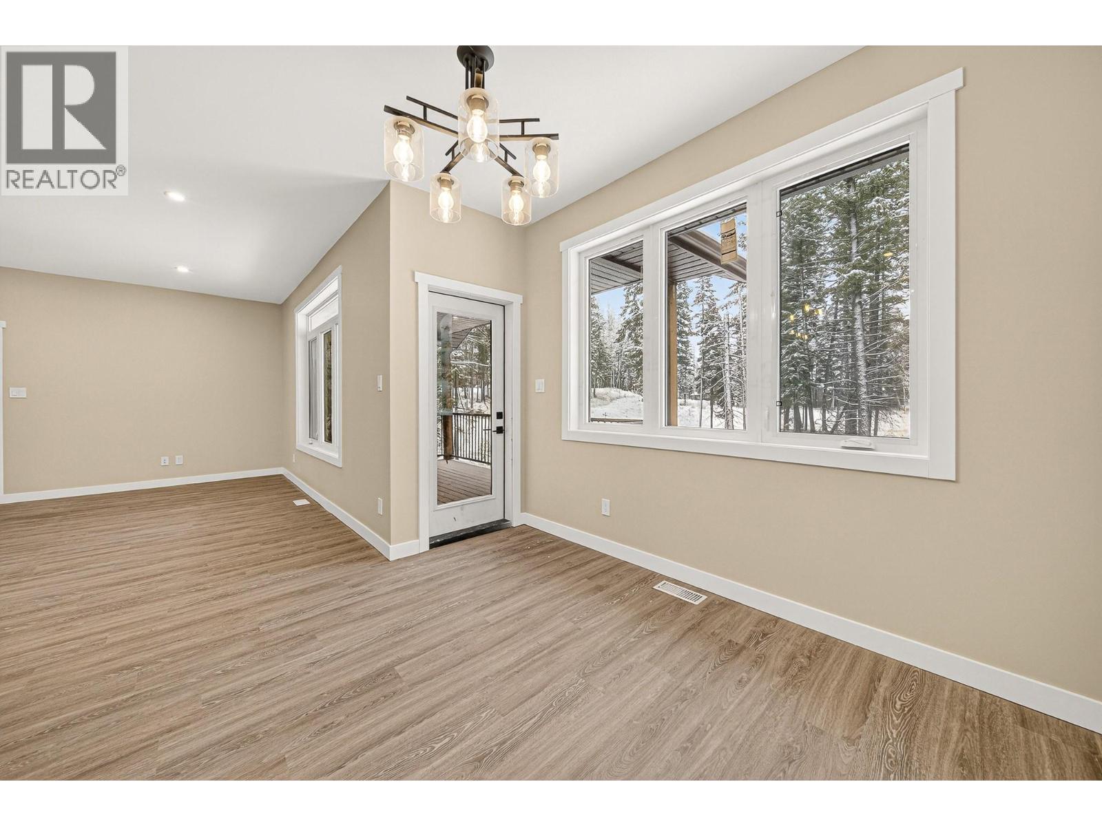 2252 Black Hawk Drive, Sparwood