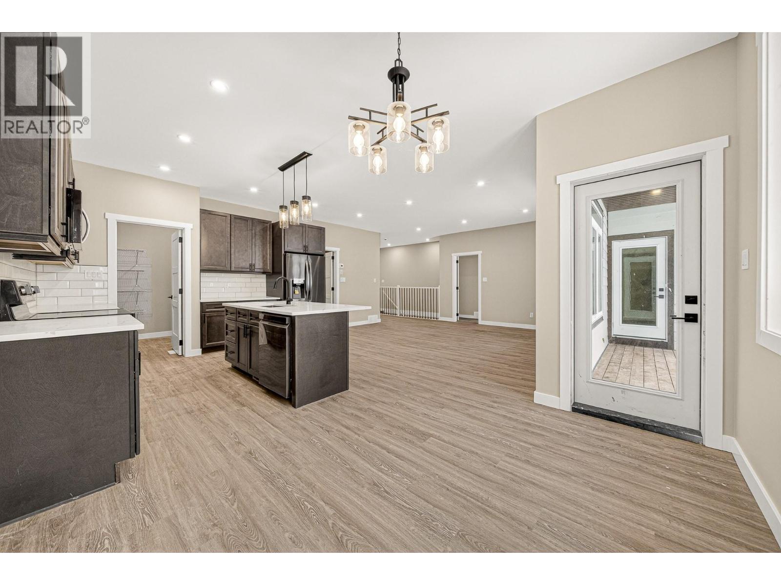 2252 Black Hawk Drive, Sparwood