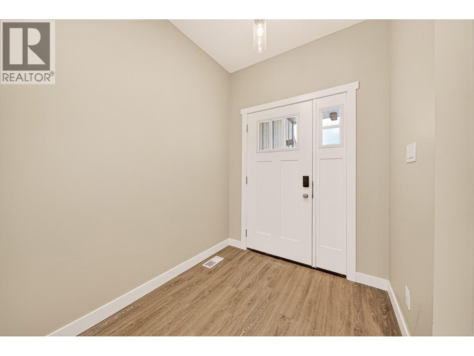 2252 Black Hawk Drive, Sparwood