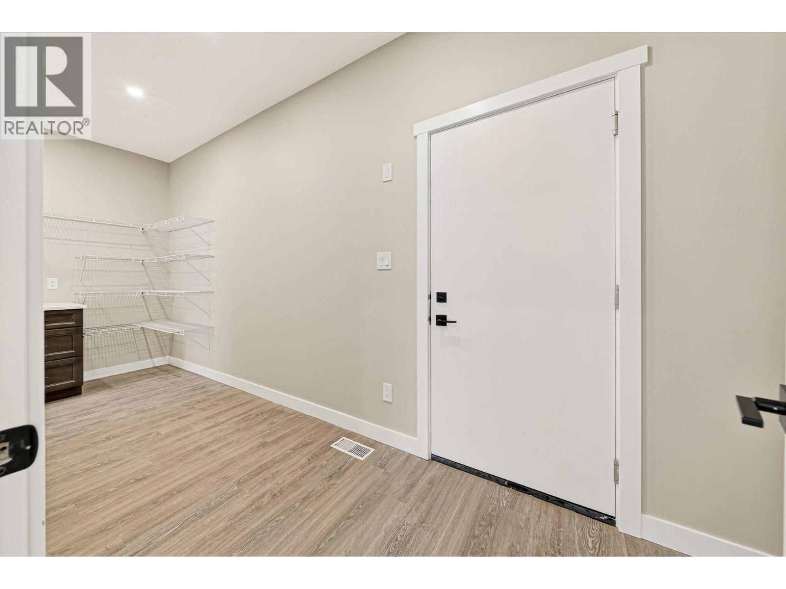 2252 Black Hawk Drive, Sparwood