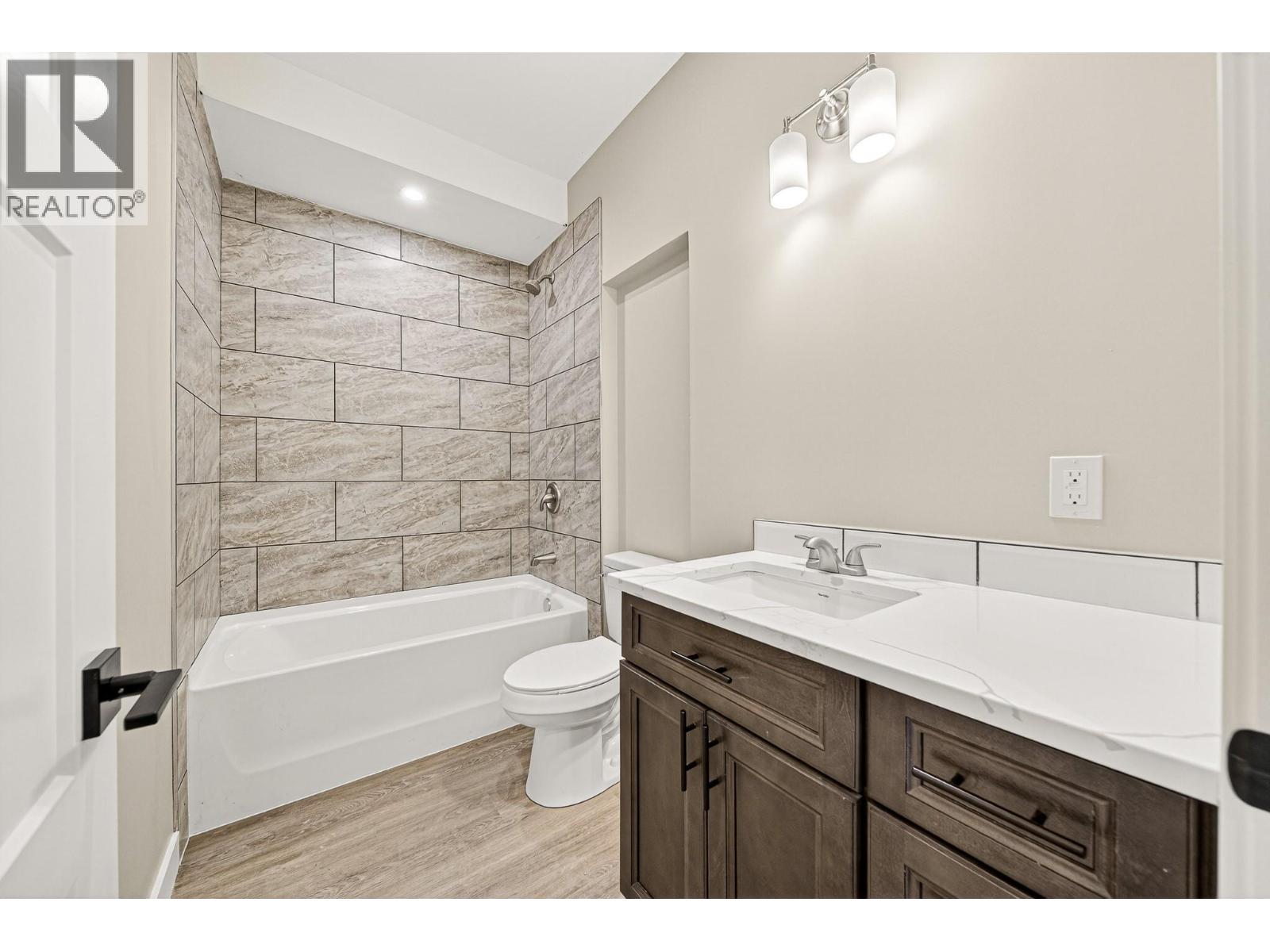 2252 Black Hawk Drive, Sparwood