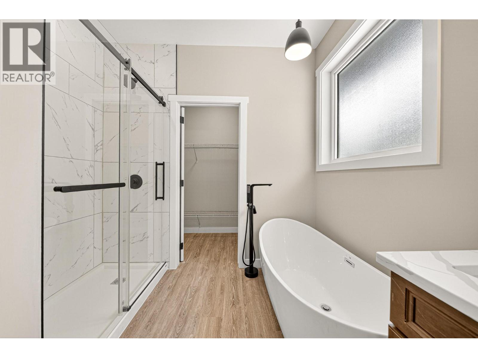 2252 Black Hawk Drive, Sparwood