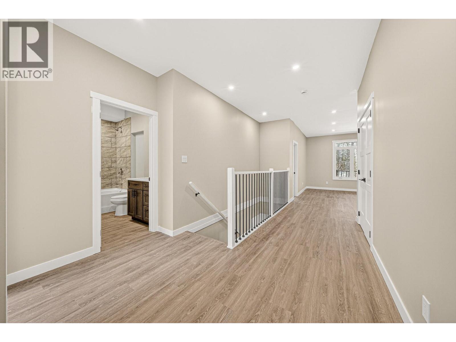 2252 Black Hawk Drive, Sparwood