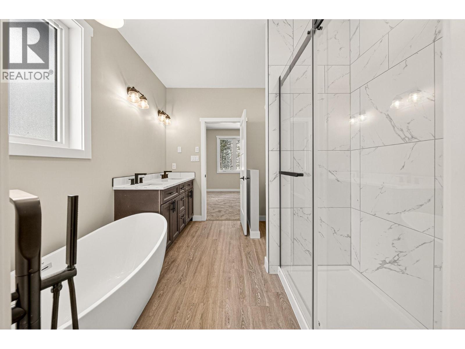 2252 Black Hawk Drive, Sparwood