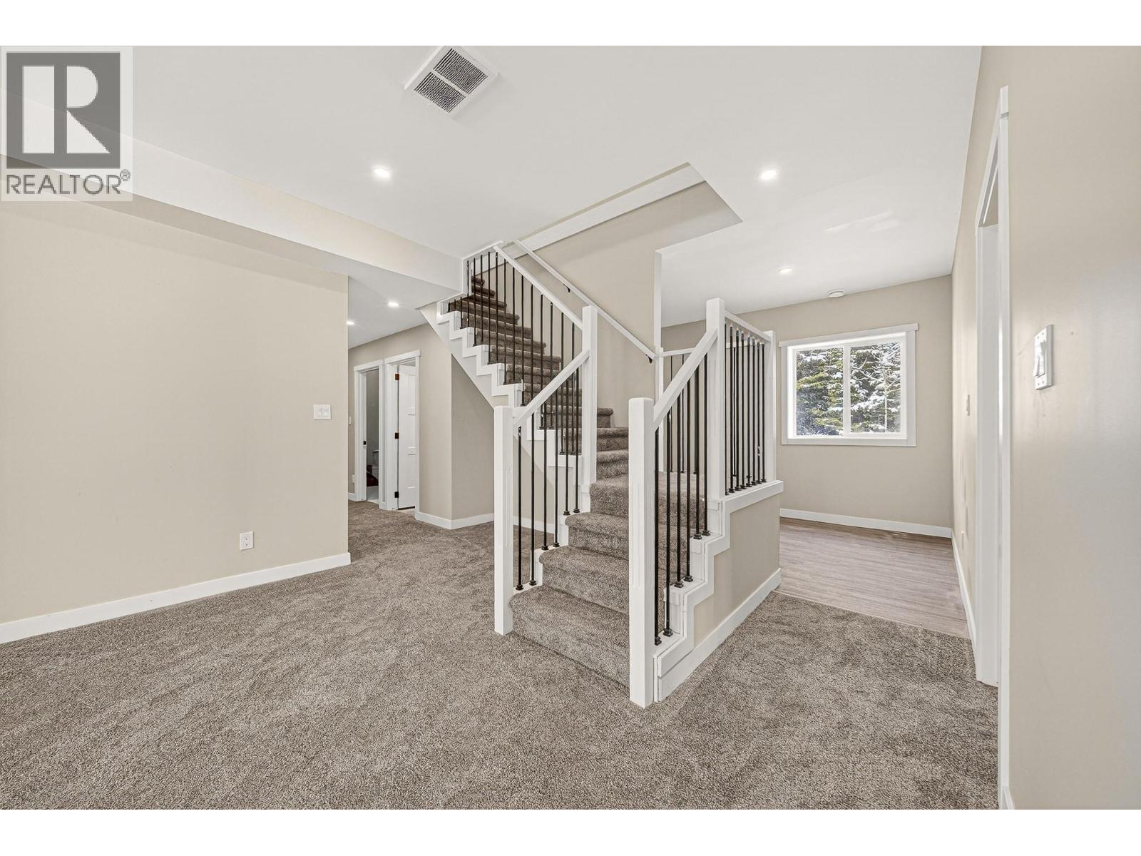 2252 Black Hawk Drive, Sparwood