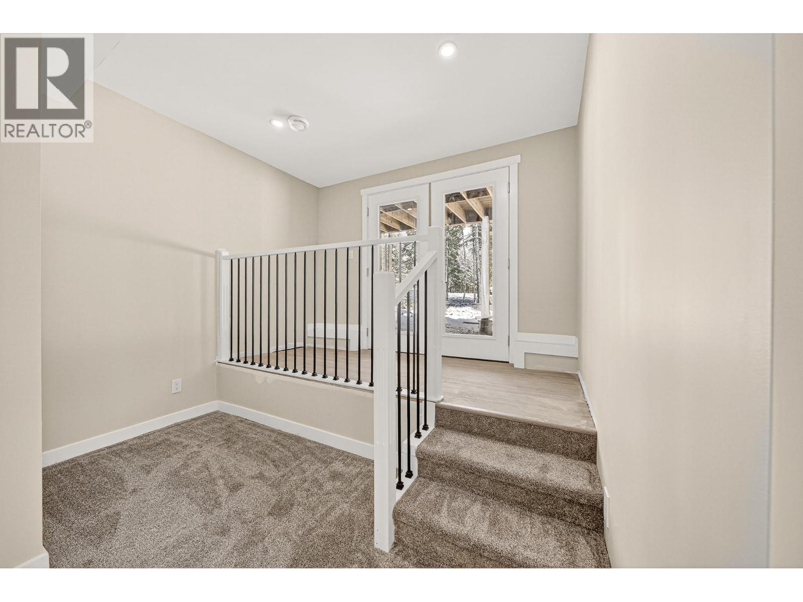 2252 Black Hawk Drive, Sparwood