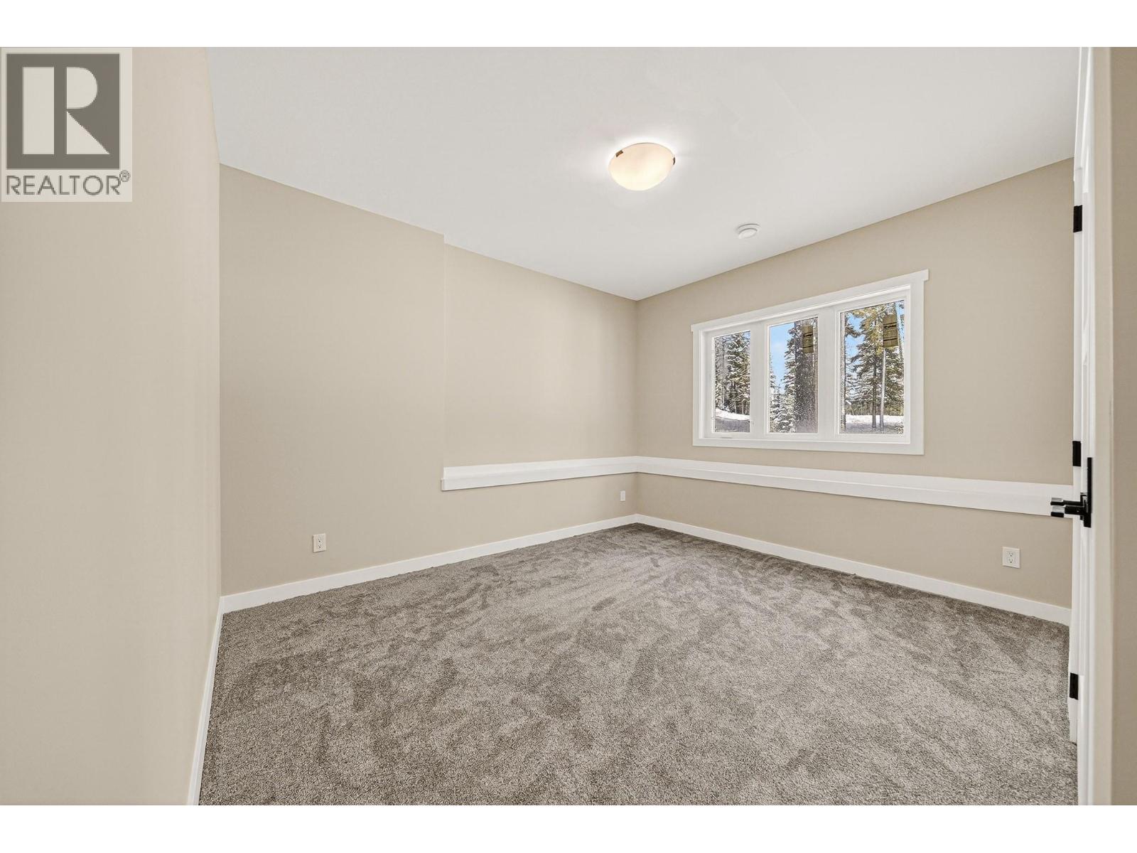 2252 Black Hawk Drive, Sparwood