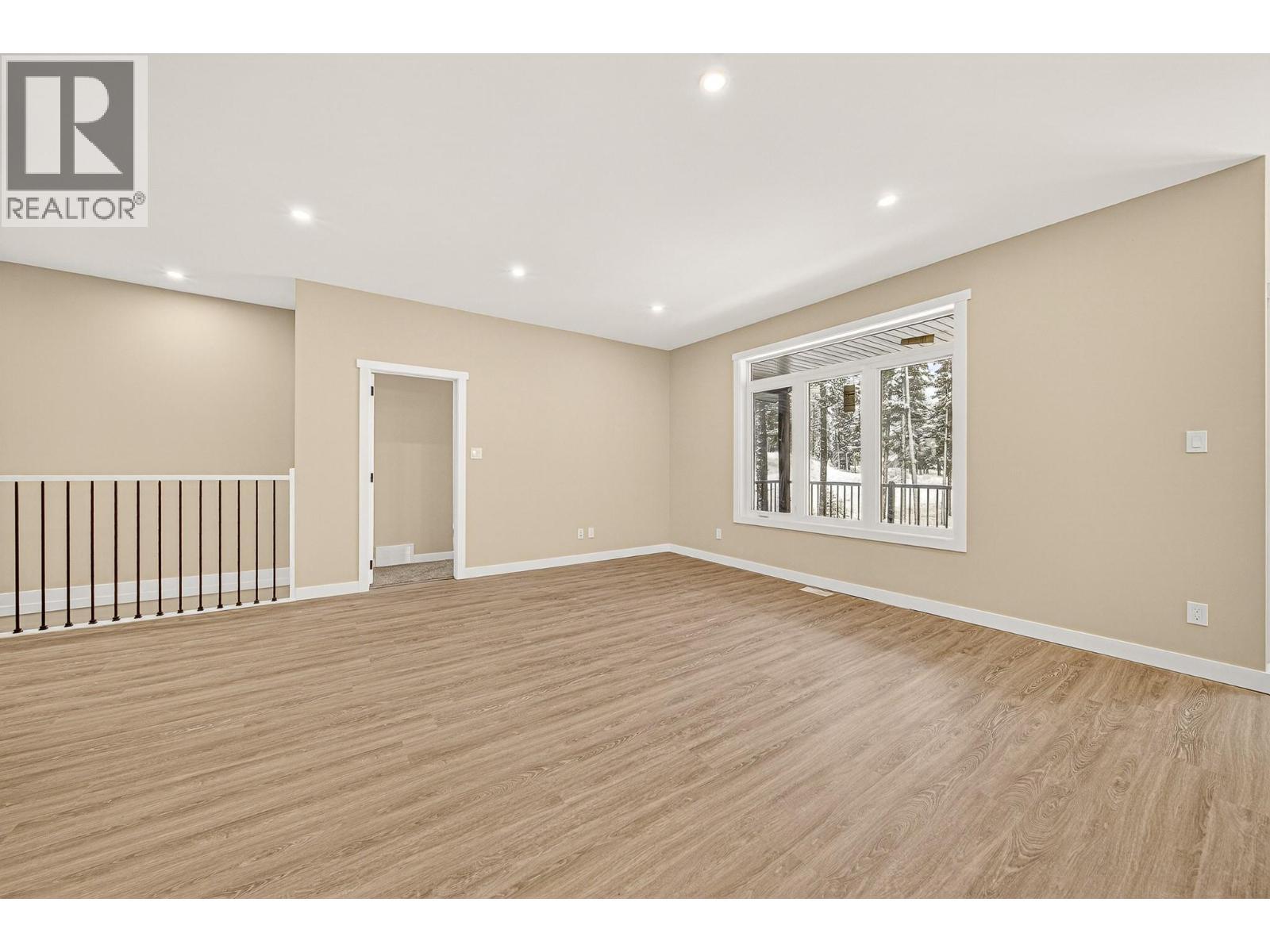 2252 Black Hawk Drive, Sparwood