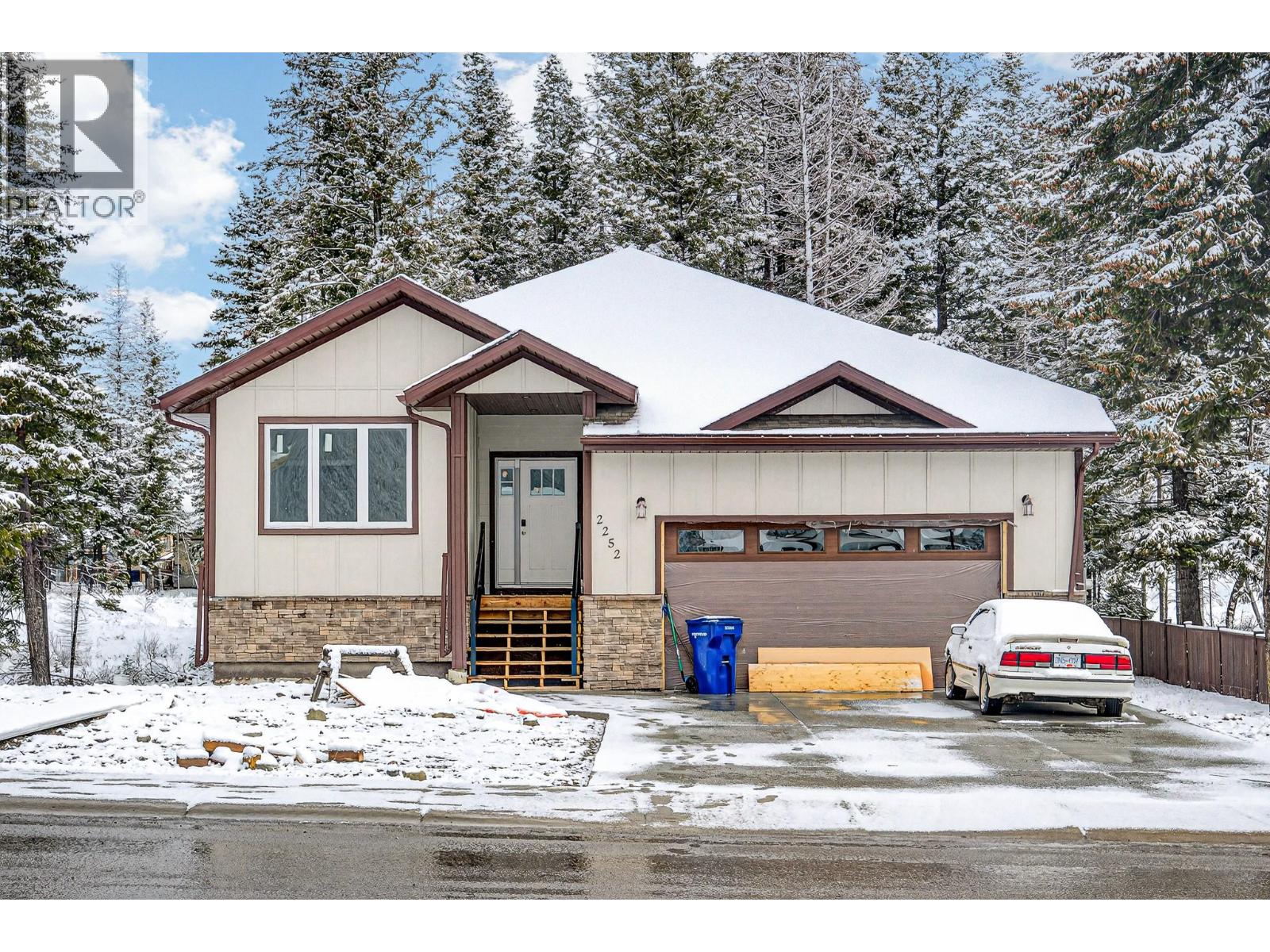 2252 Black Hawk Drive, Sparwood