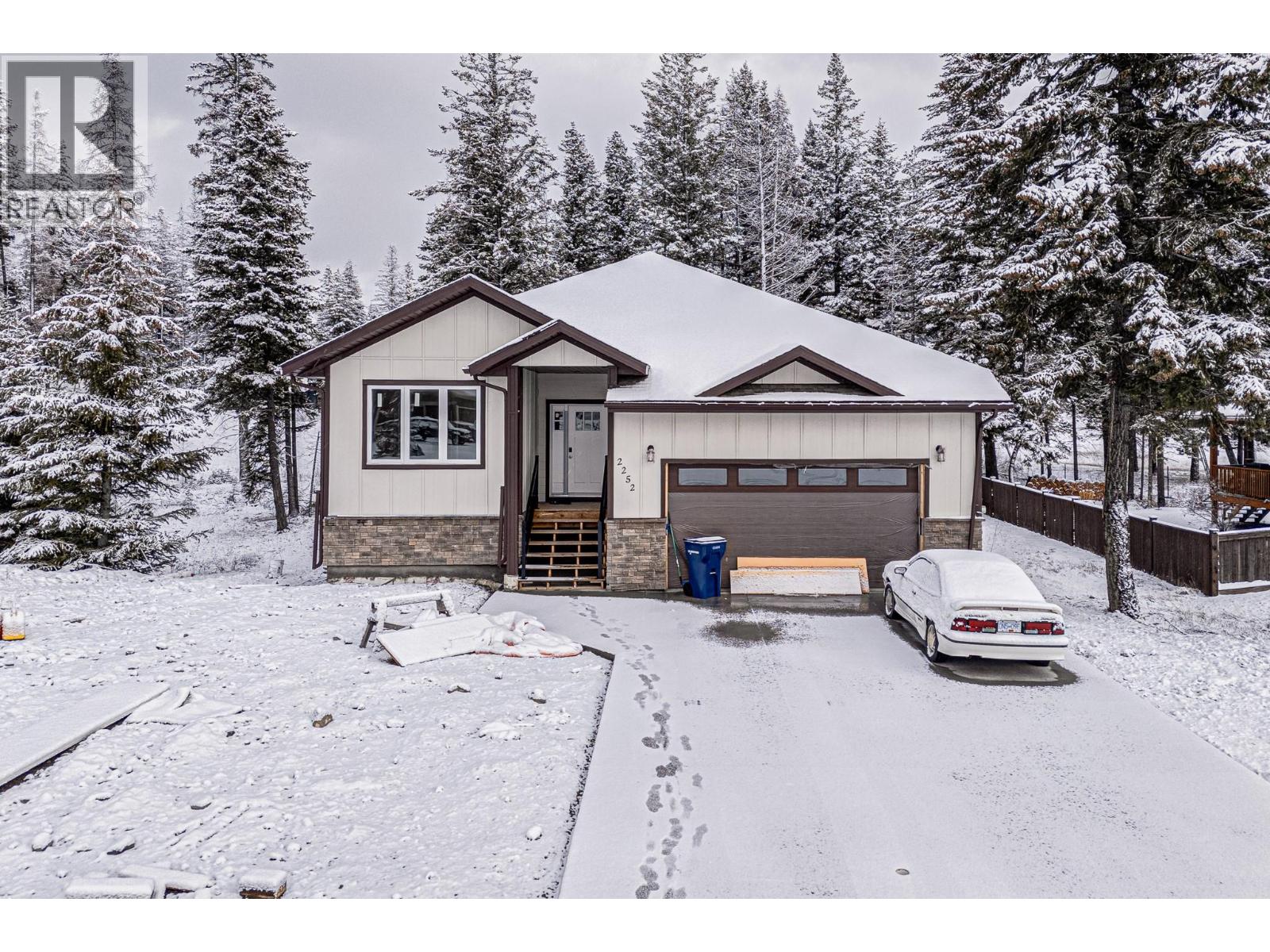 2252 Black Hawk Drive, Sparwood