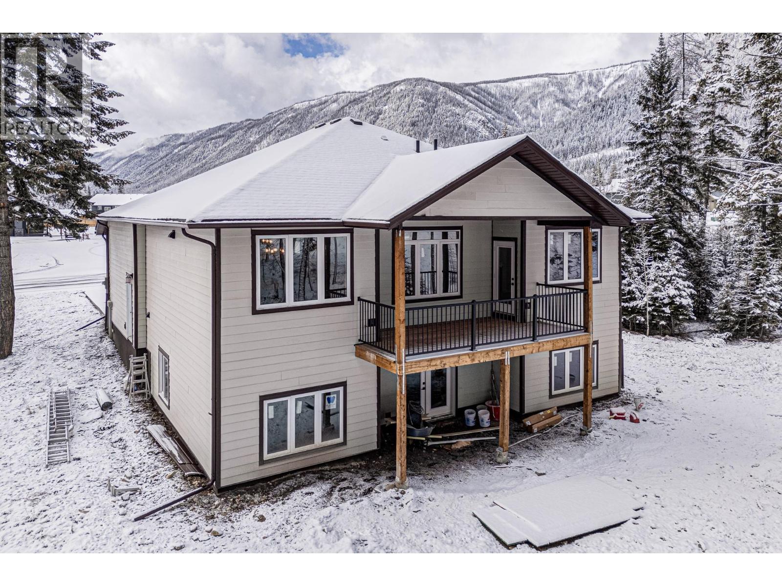 2252 Black Hawk Drive, Sparwood