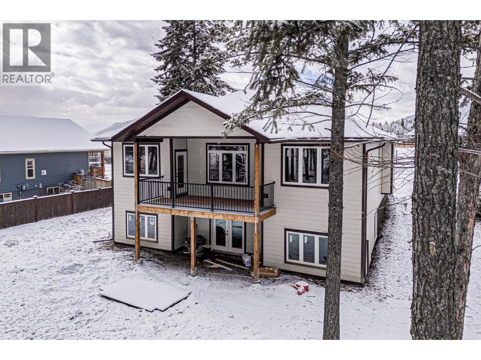 2252 Black Hawk Drive, Sparwood