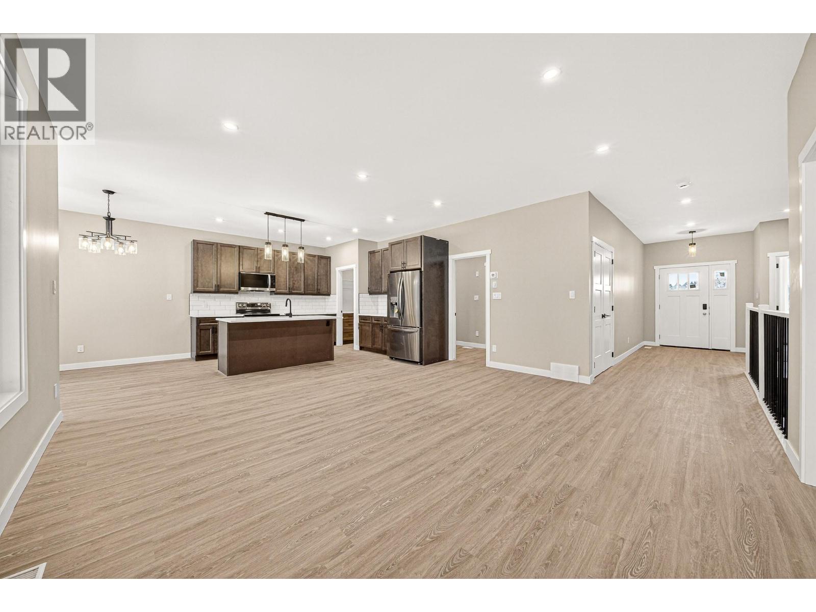 2252 Black Hawk Drive, Sparwood