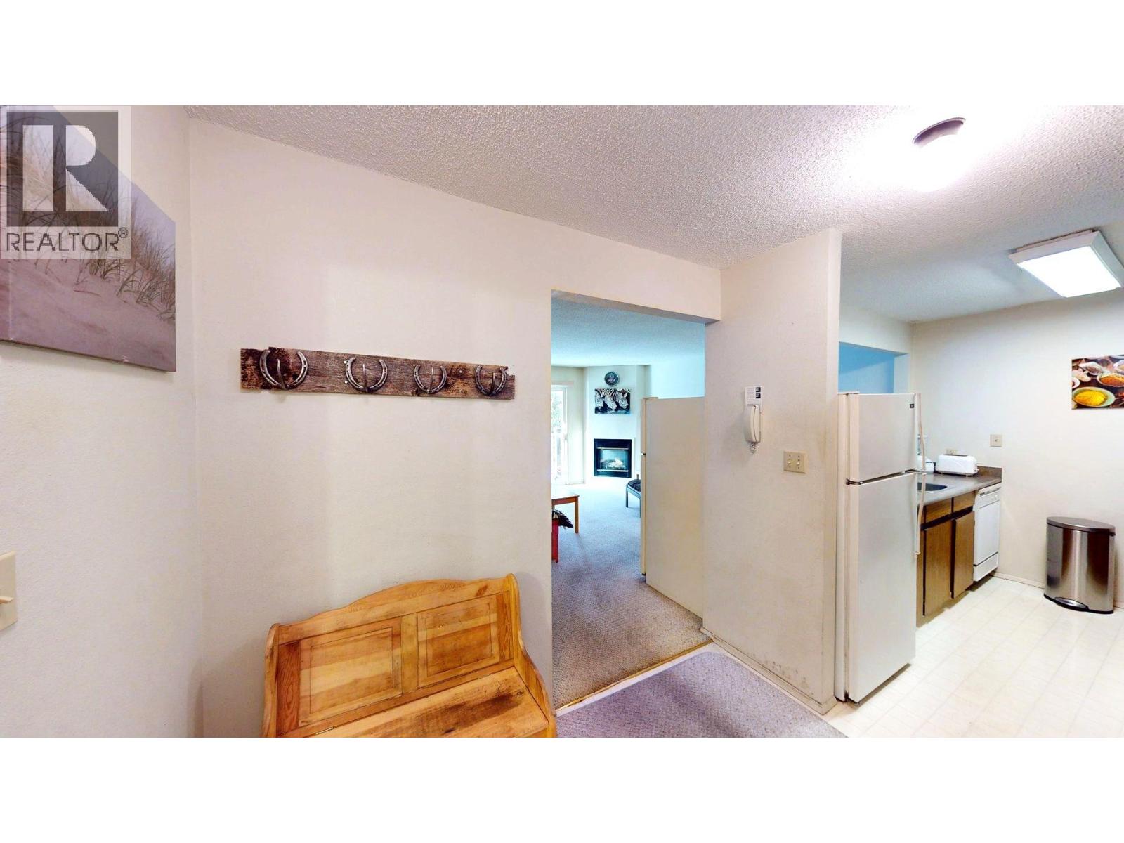 306C 1802 Alpine Drive, Elkford