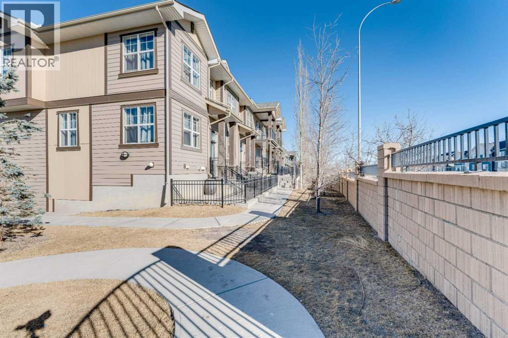 Single Family House for Sale in  Evanscrest Gardens NW Evanston Calgary 