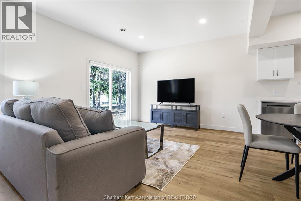 7 MAGNOLIA LANE Unit# 9, Chatham, Ontario, N7M0W7 — Photo 20
