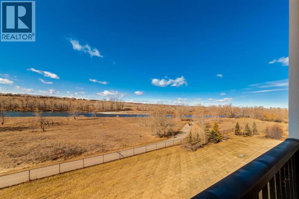 301, 131 Quarry Way SE, Calgary, Alberta