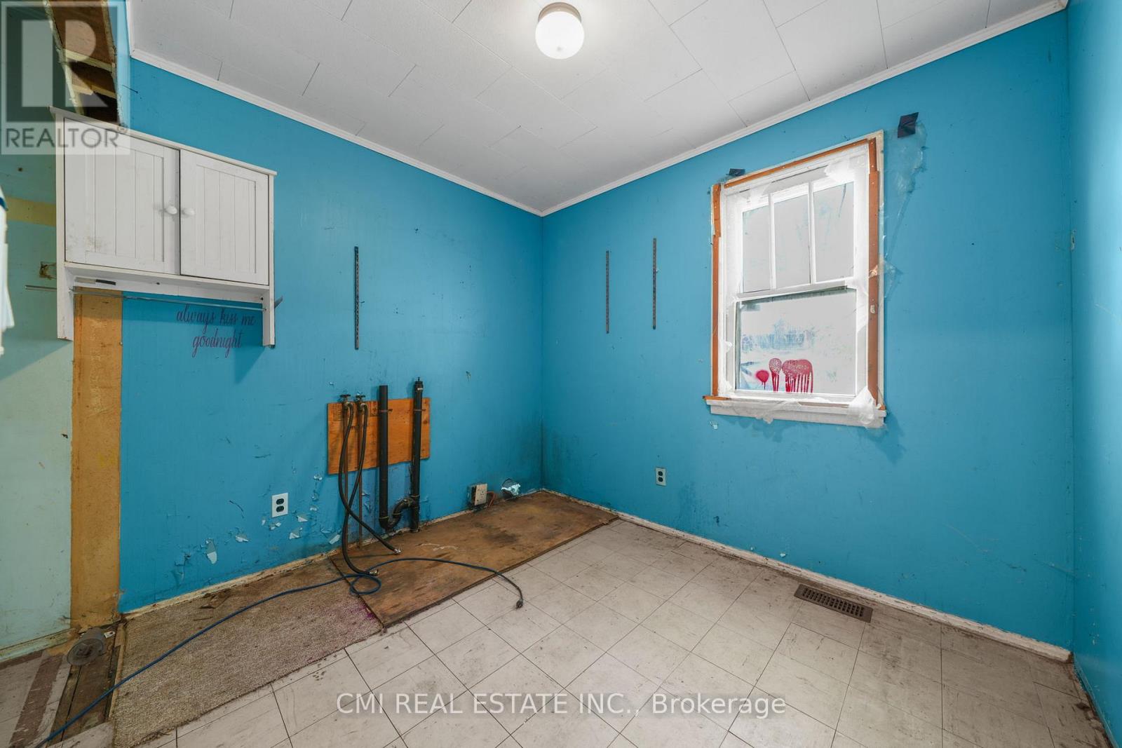 1093 SOUTH LAKE ROAD - 23
