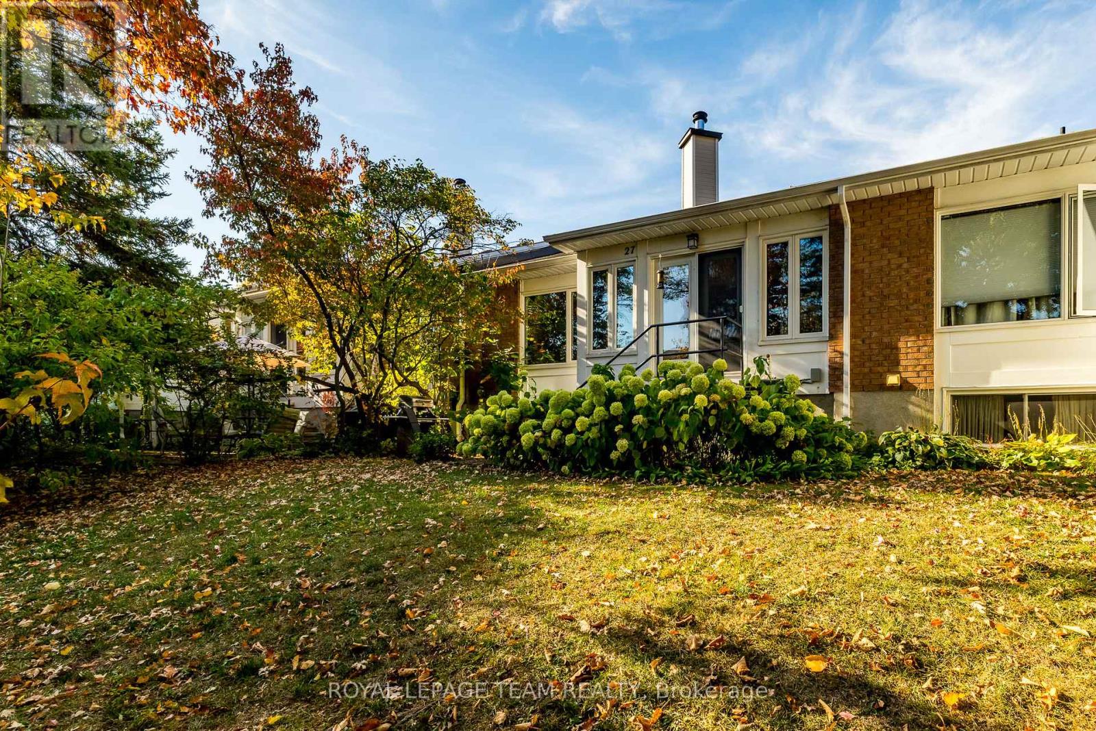 27 PINE NEEDLES COURT - 29