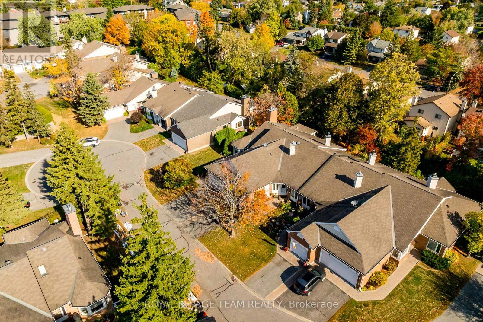 27 PINE NEEDLES COURT - 36