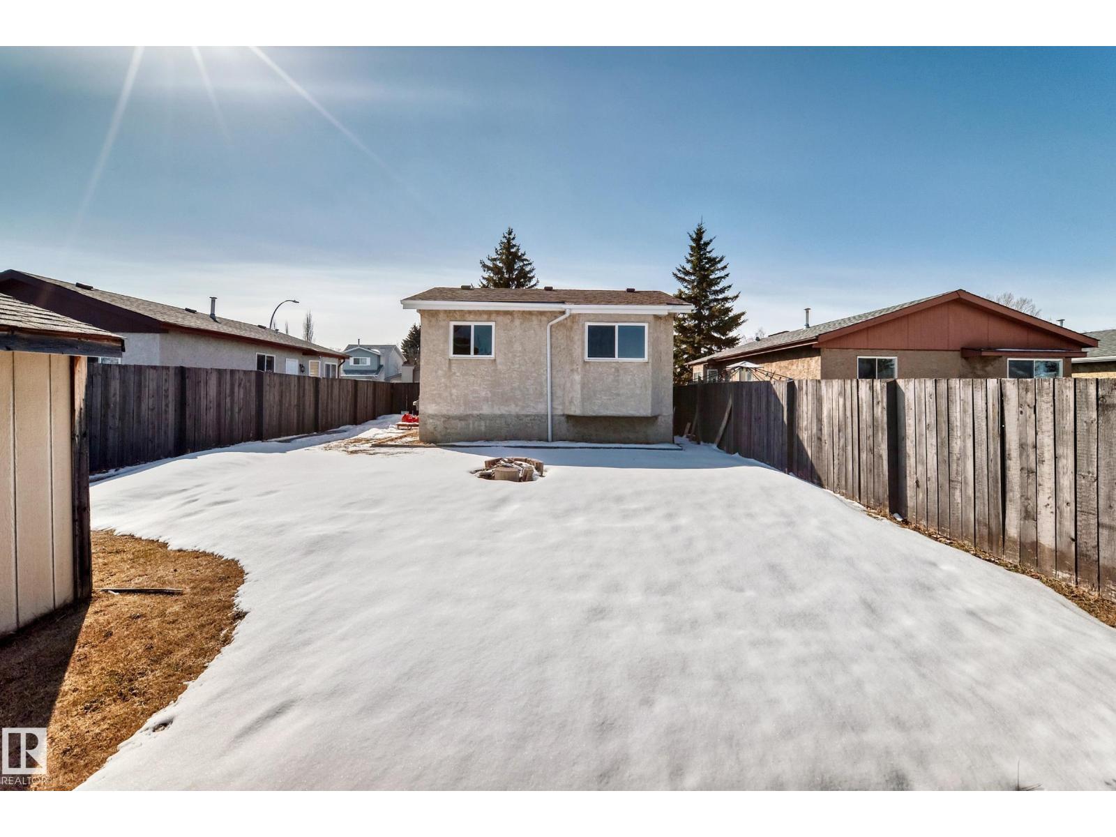 4432 33A AV NW, Edmonton