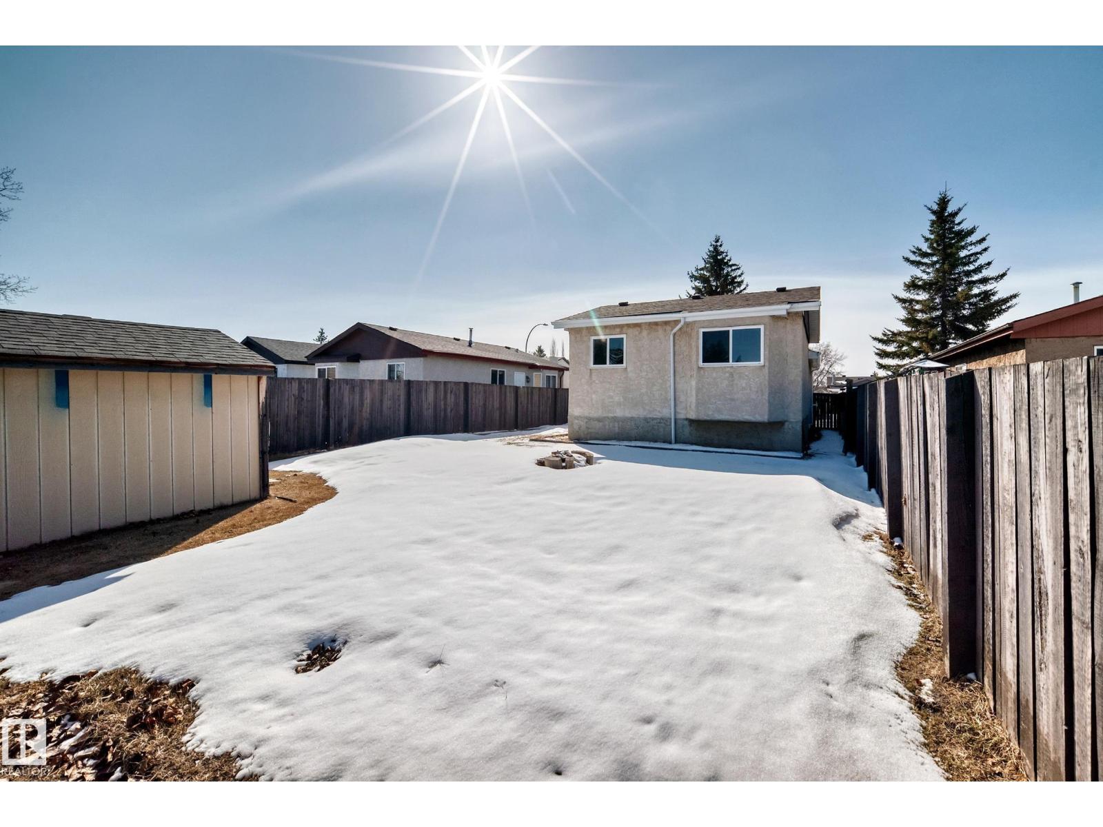 4432 33A AV NW, Edmonton