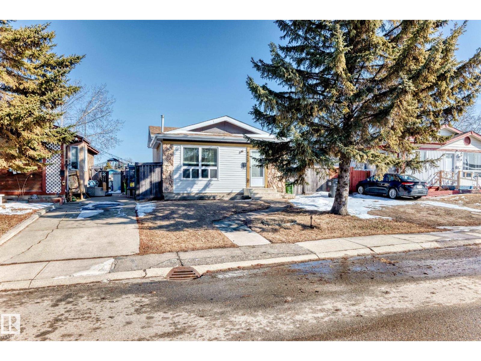 4432 33A AV NW, Edmonton