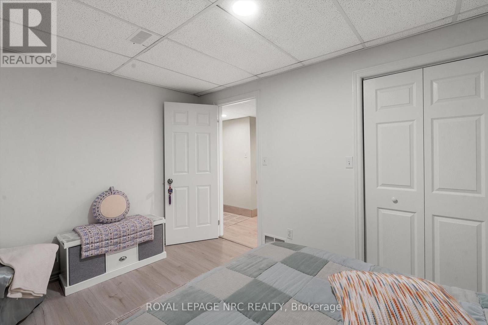 #B 393 GLENDALE AVENUE - 26