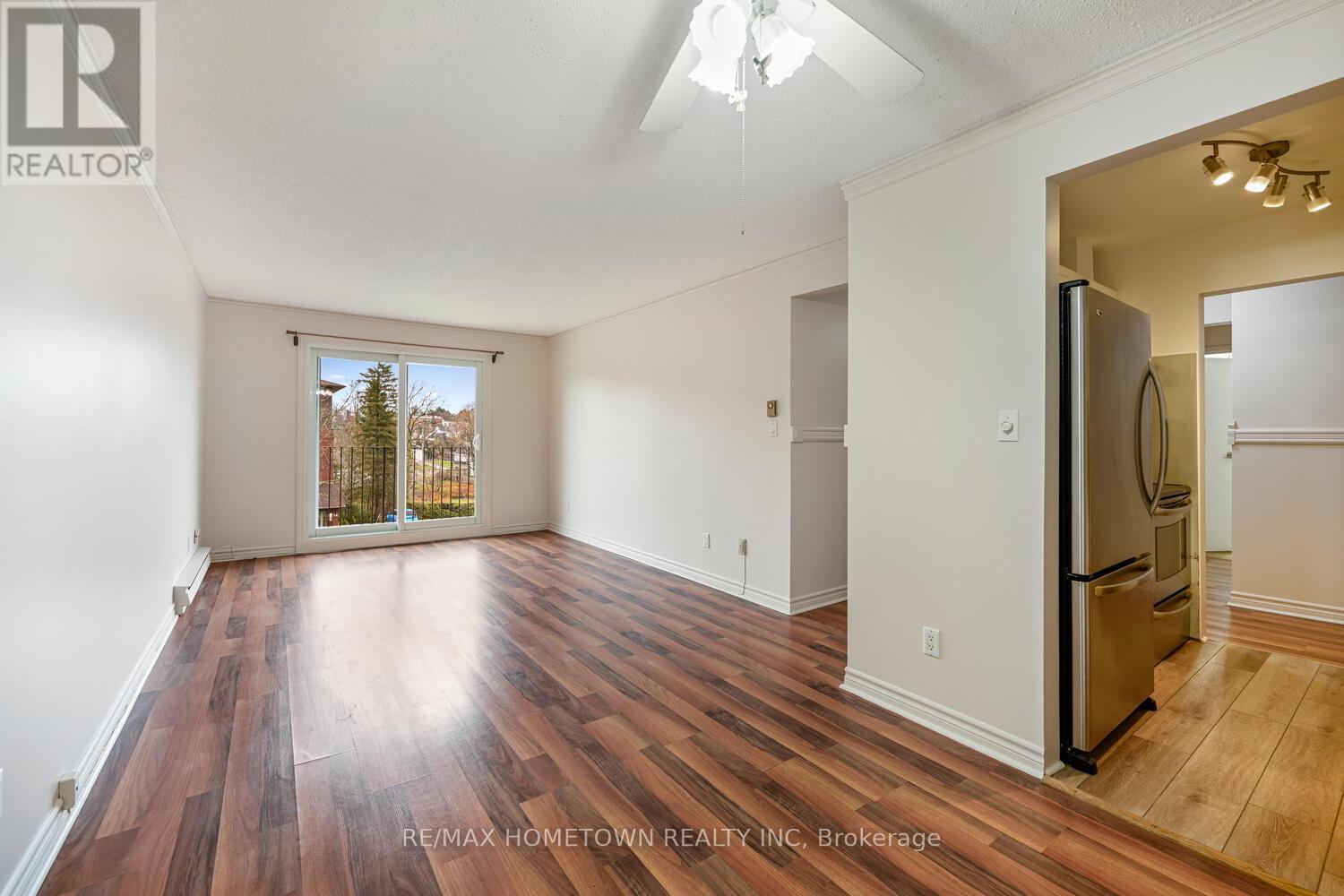 #17 6 CHARLOTTE PLACE - 12
