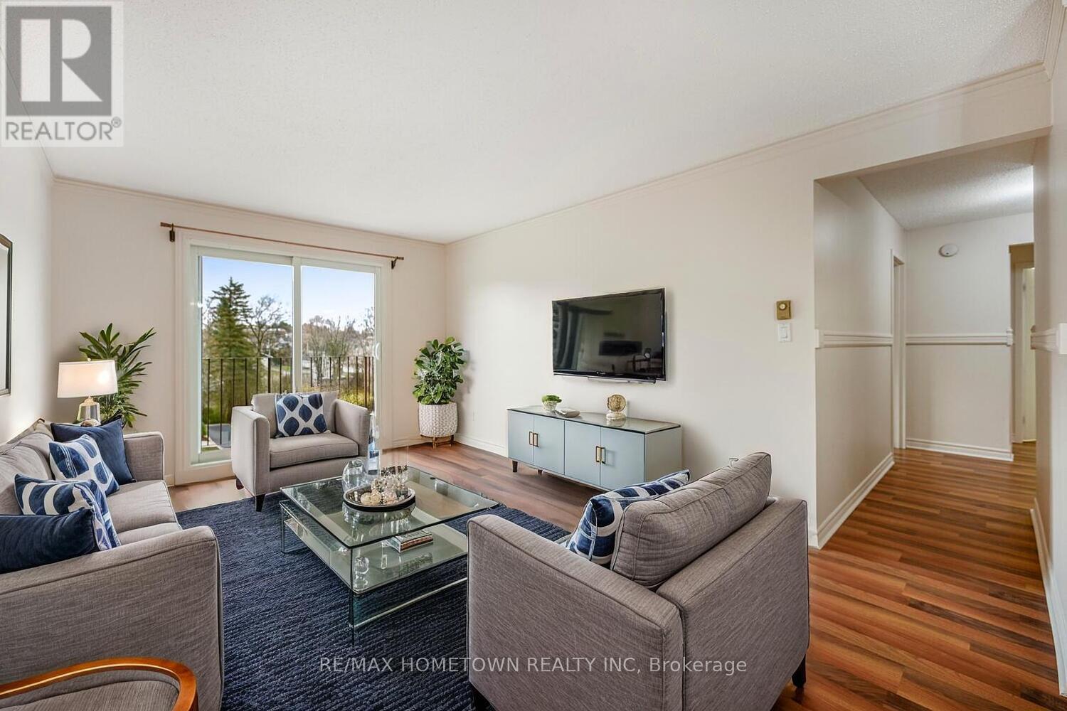 #17 6 CHARLOTTE PLACE - 15