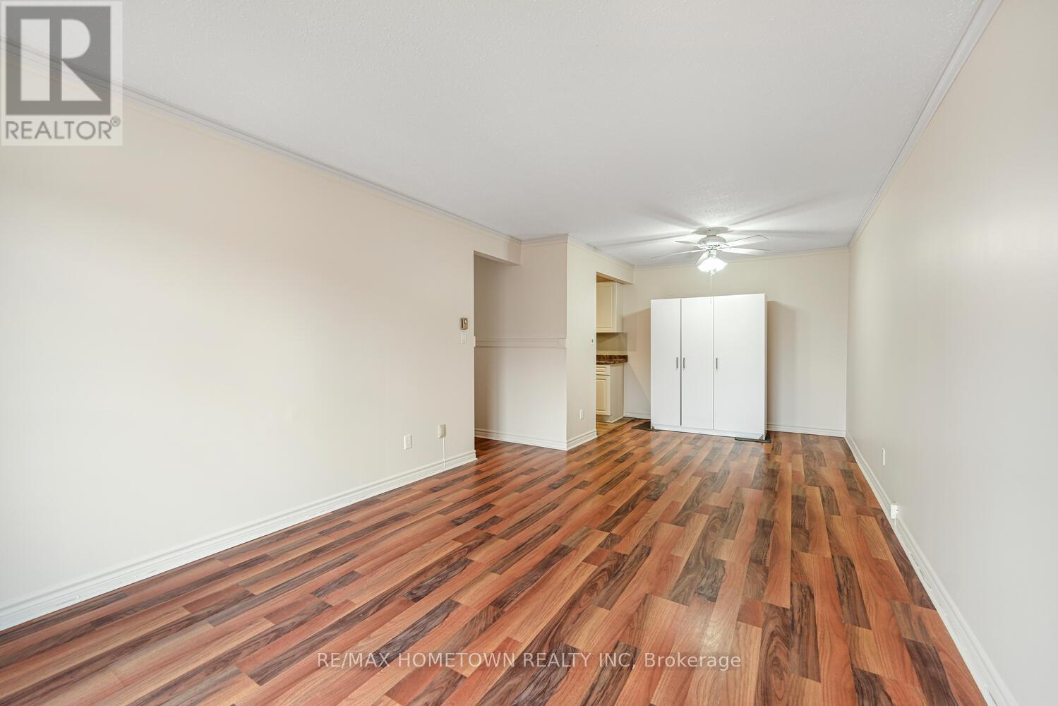 #17 6 CHARLOTTE PLACE - 19