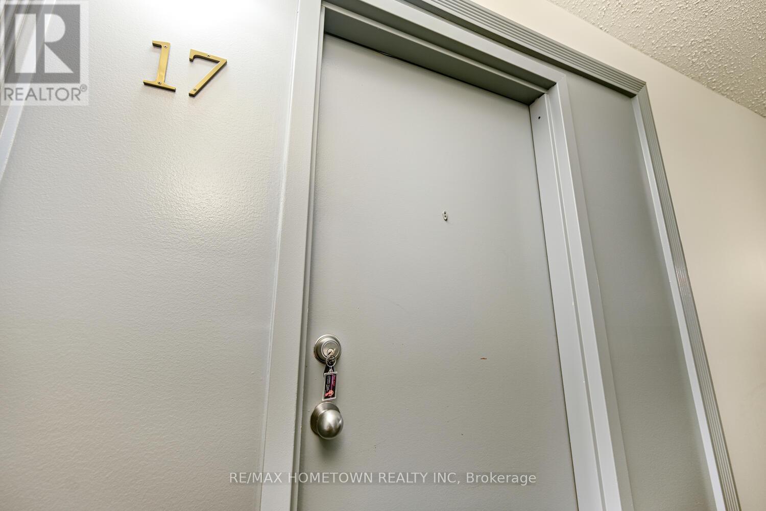 #17 6 CHARLOTTE PLACE - 4