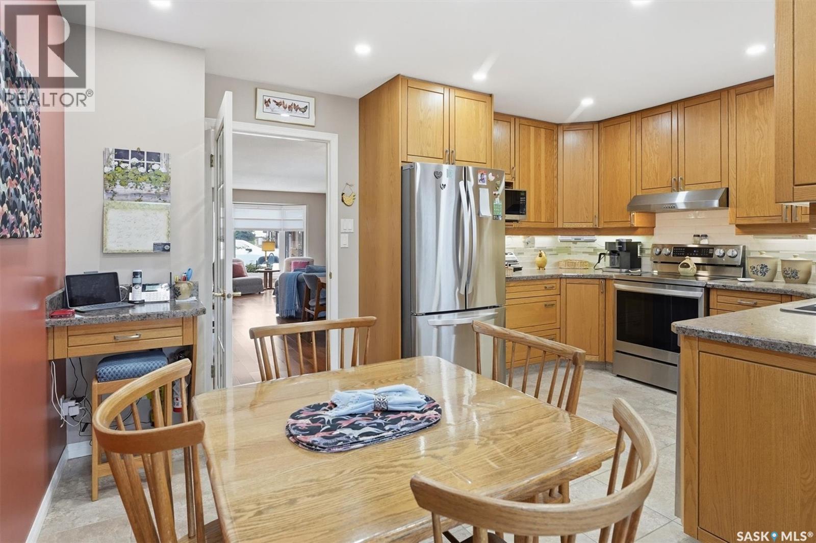 #16 310 KINGSMERE BOULEVARD - 17