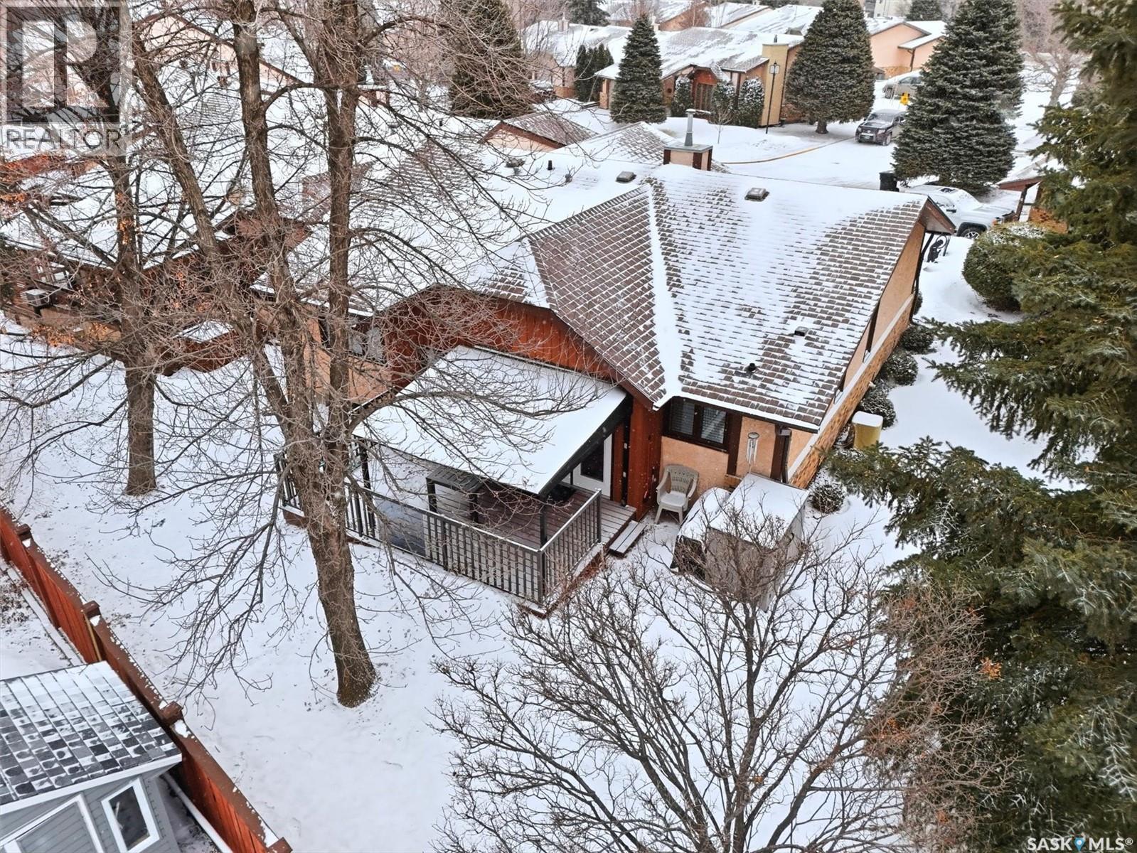 #16 310 KINGSMERE BOULEVARD - Image 2