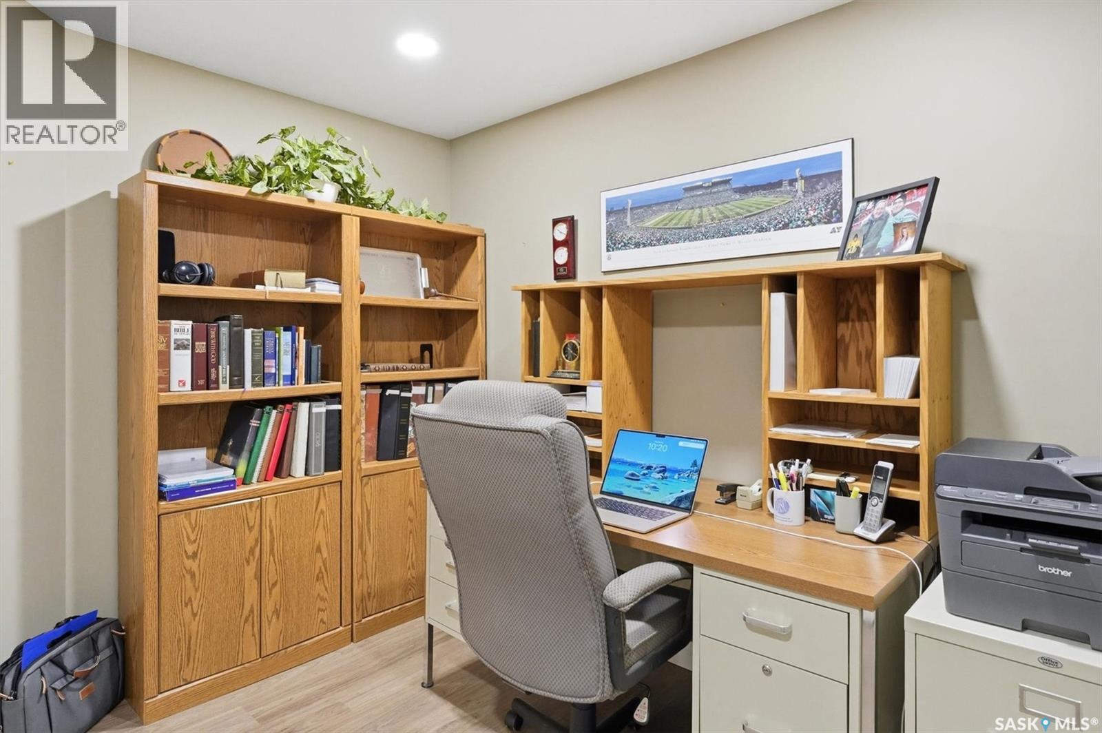 #16 310 KINGSMERE BOULEVARD - 31