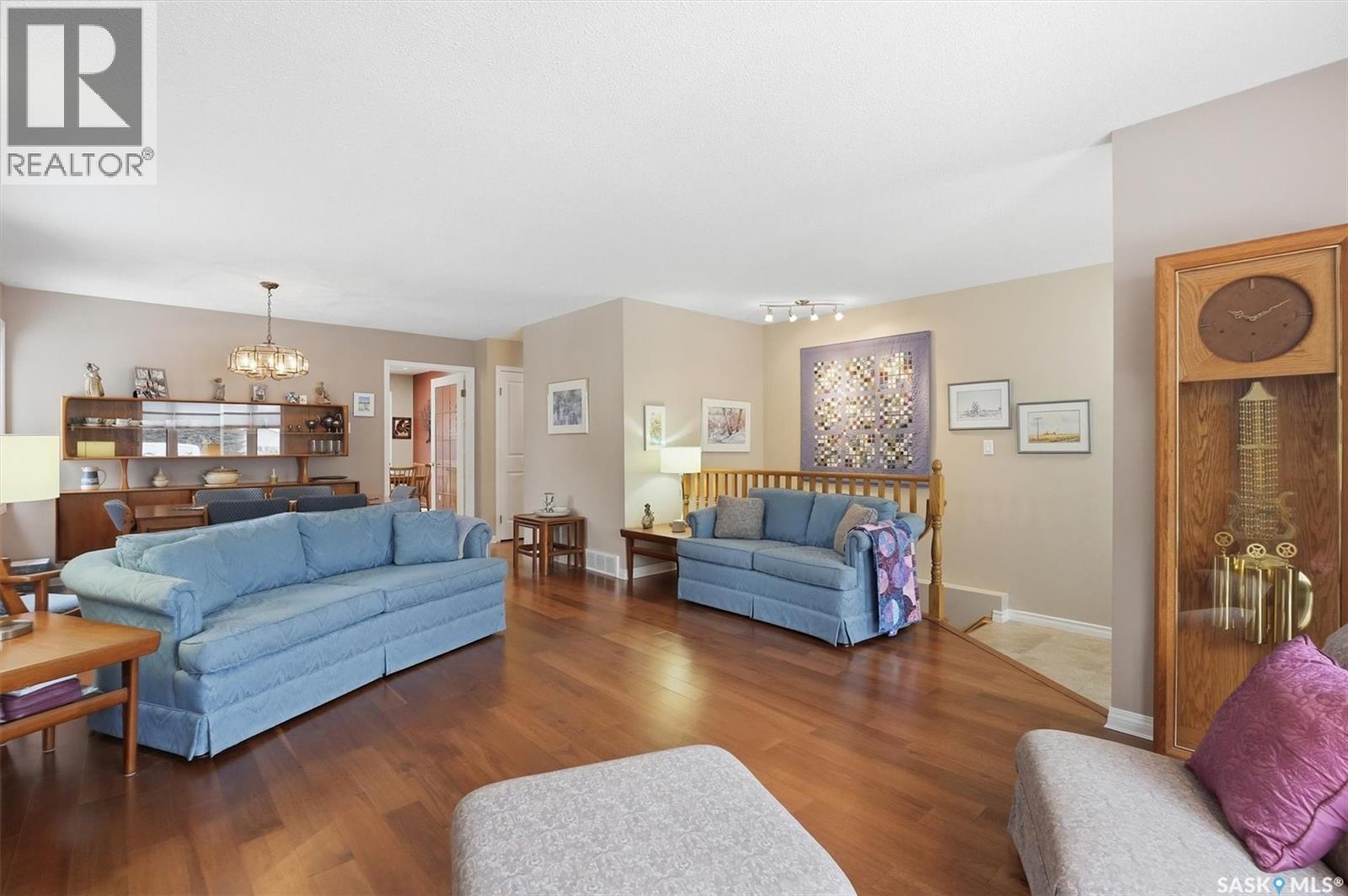 #16 310 KINGSMERE BOULEVARD - 8