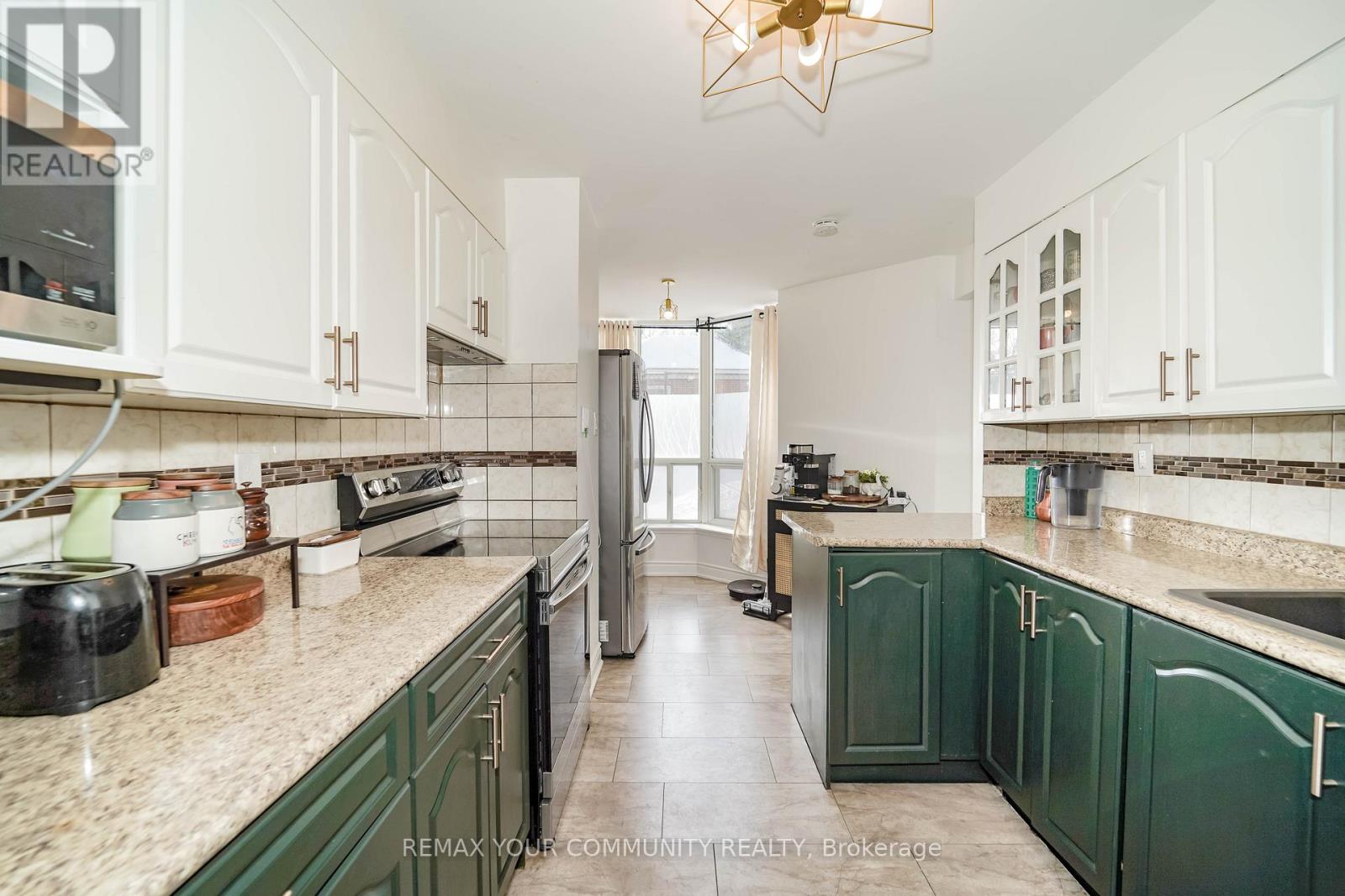 #103 410 MCLEVIN AVENUE - 7