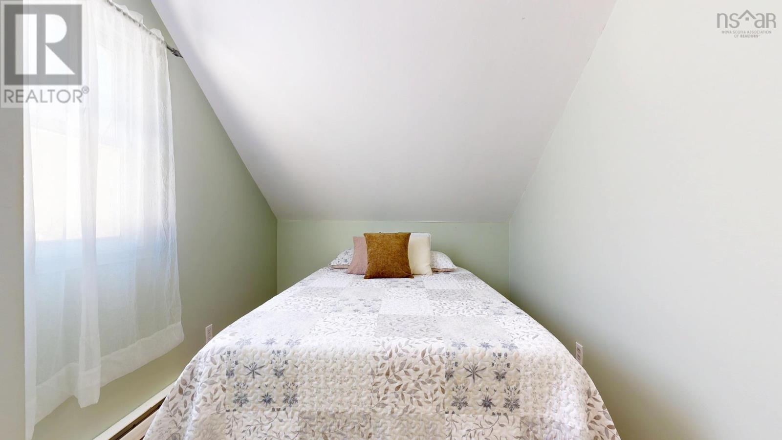 Property 37 of 39 of 4149 Woodstock Road