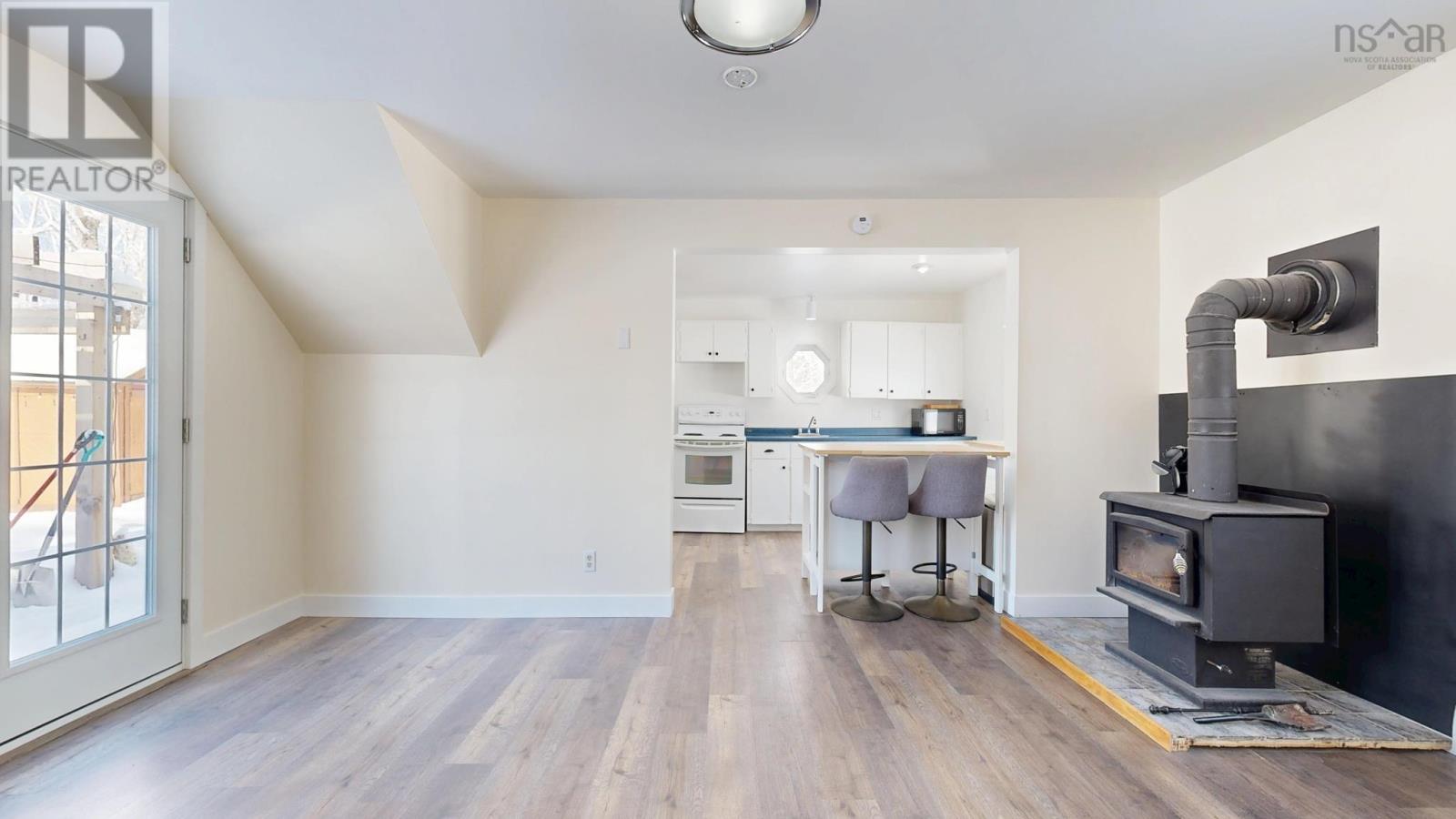 Property 34 of 39 of 4149 Woodstock Road