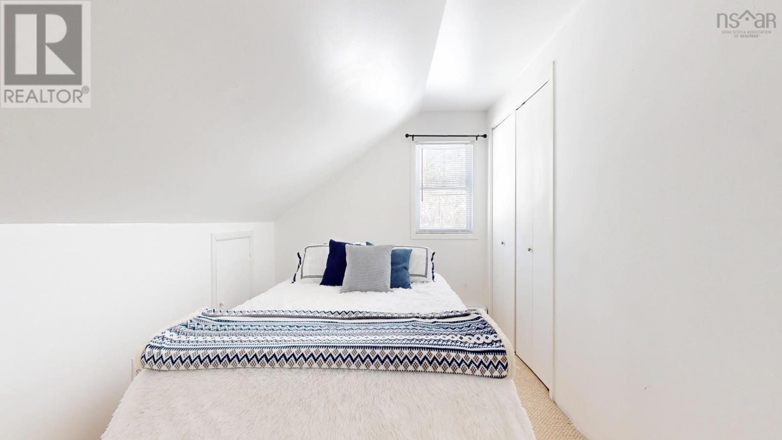 Property 25 of 39 of 4149 Woodstock Road