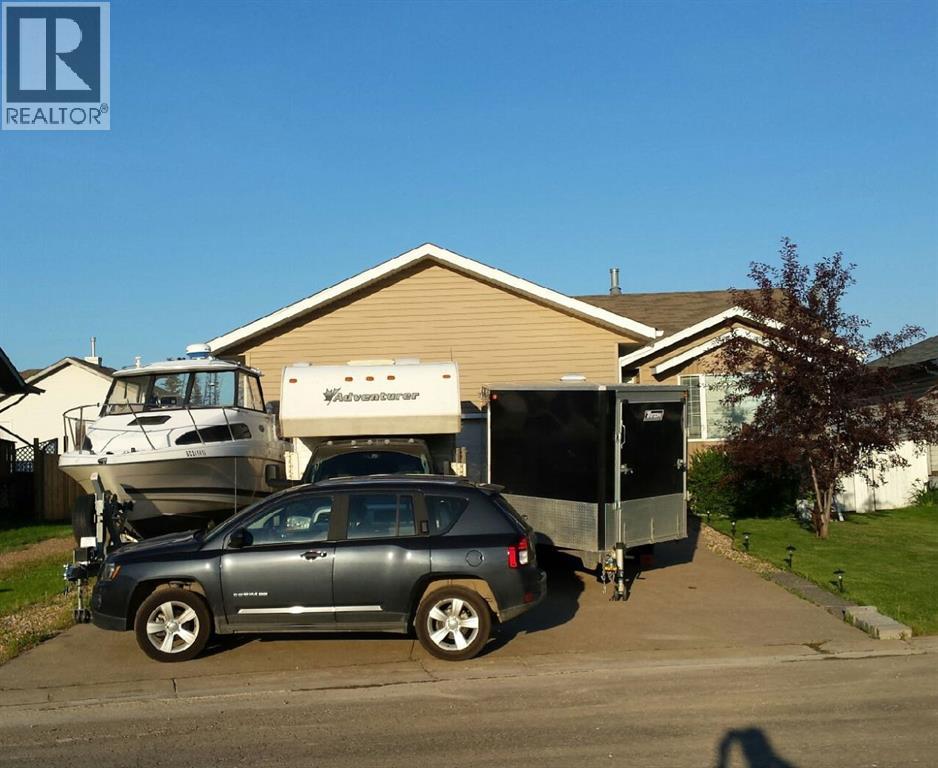 224 Shetland Garden, Fort McMurray