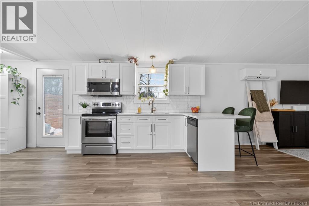 7 KINGFISHER STREET - 4