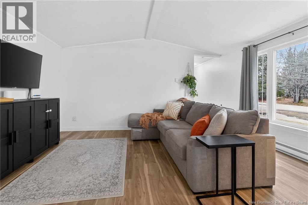 7 KINGFISHER STREET - 14