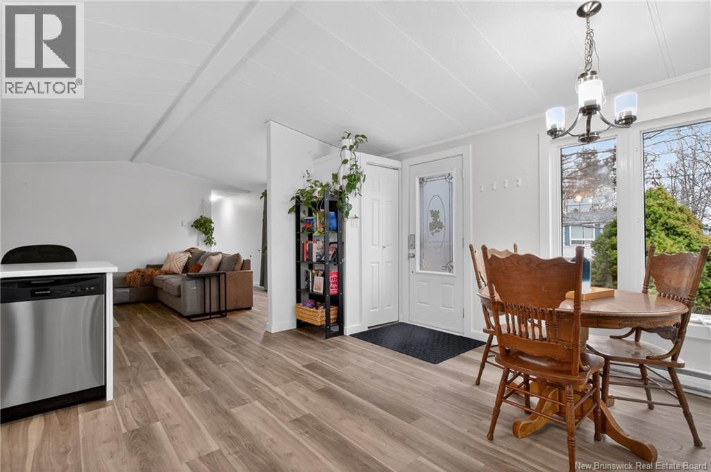 7 KINGFISHER STREET - 8