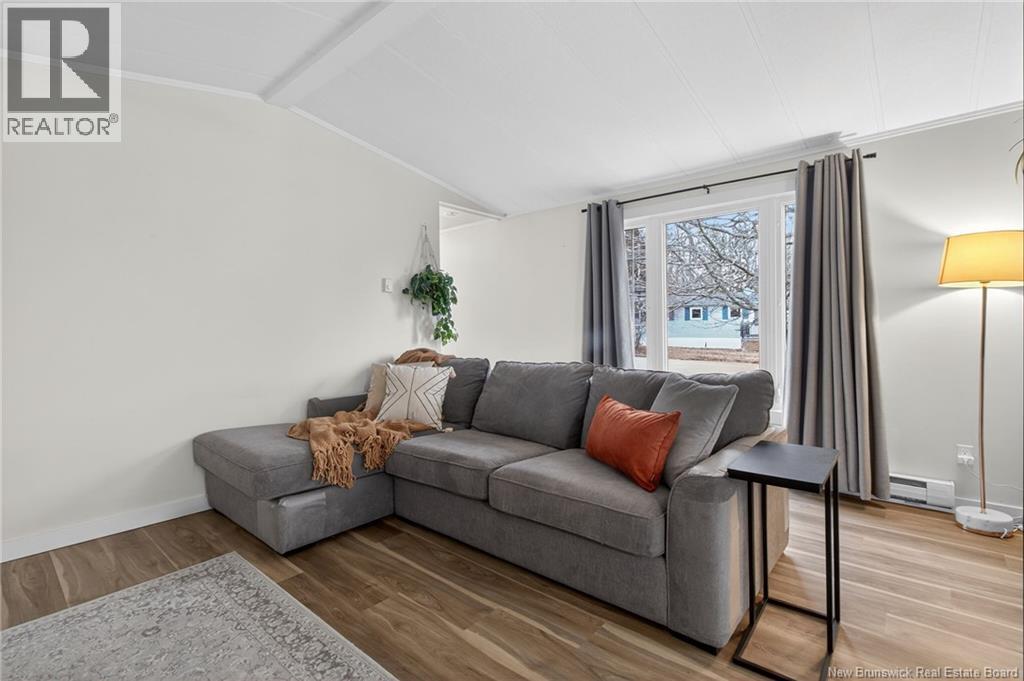 7 KINGFISHER STREET - 15