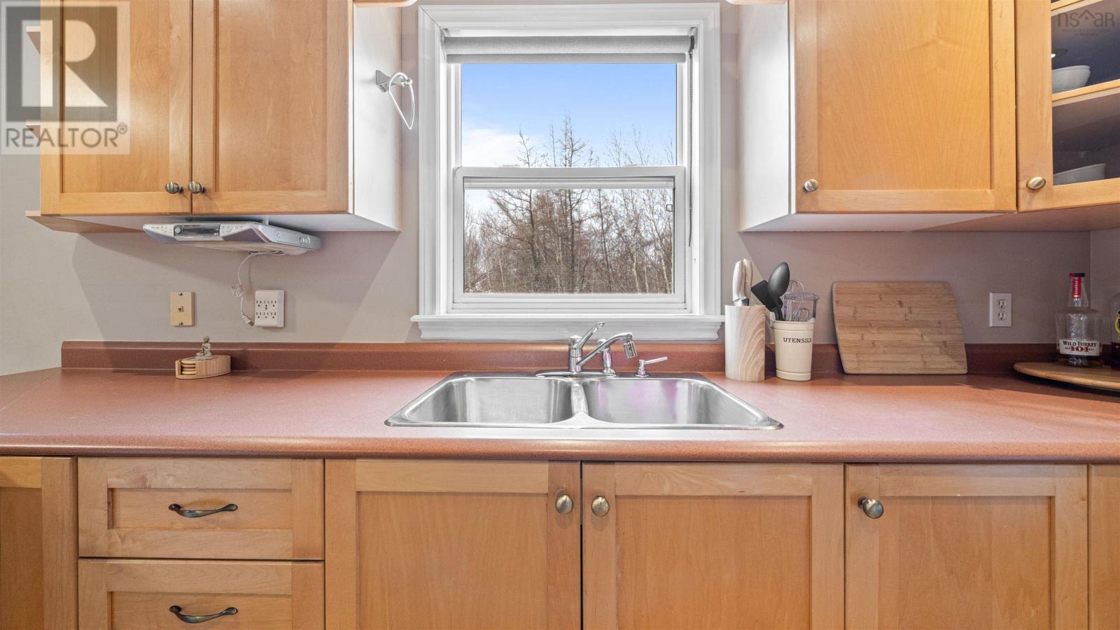 Property 45 of 50 of 85 Brookview Drive