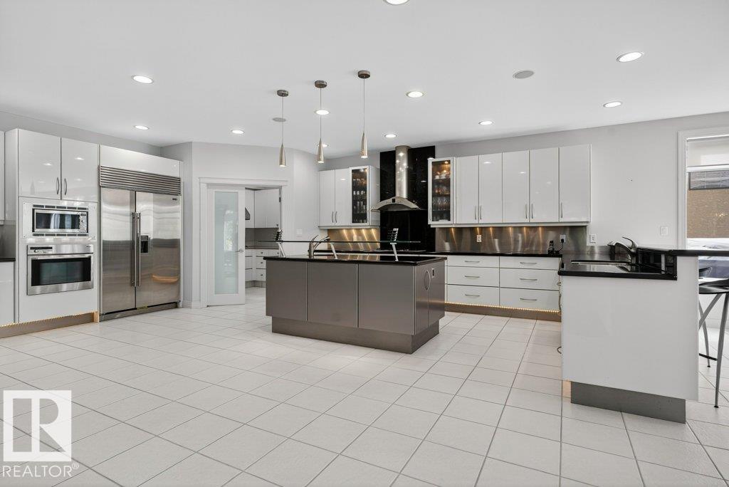 1128 119 ST NW, Edmonton