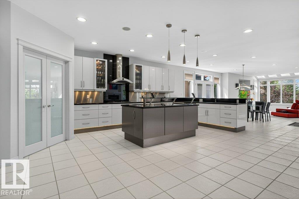 1128 119 ST NW, Edmonton