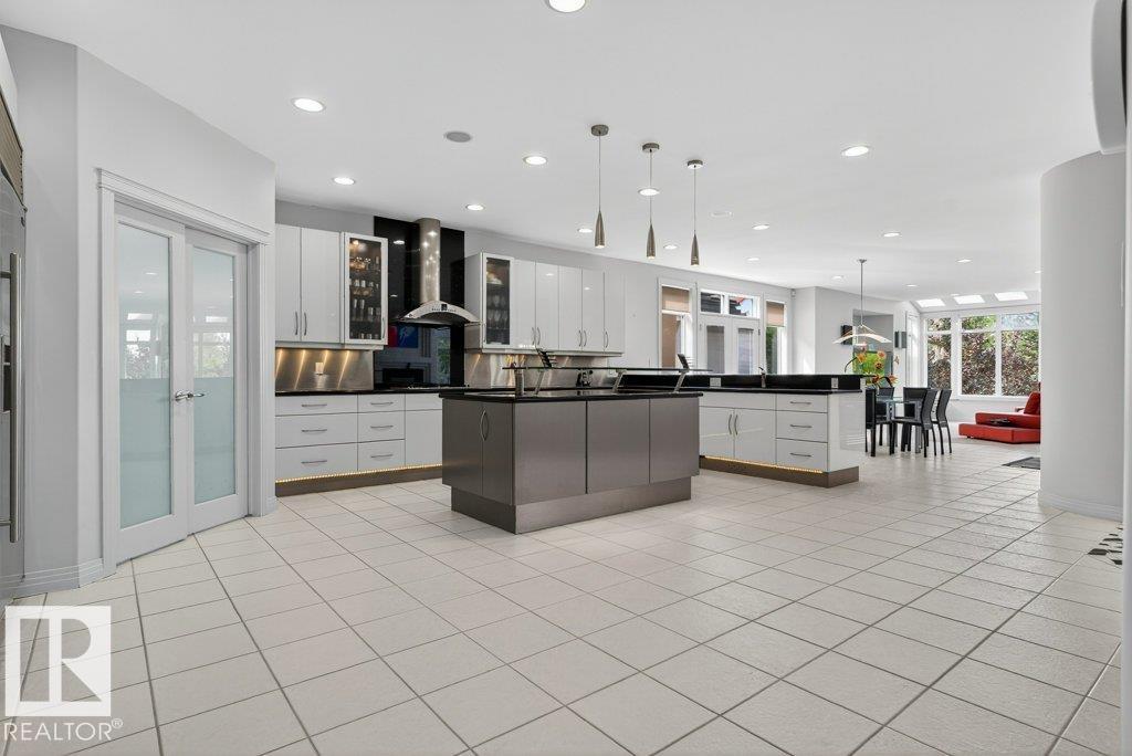 1128 119 ST NW, Edmonton