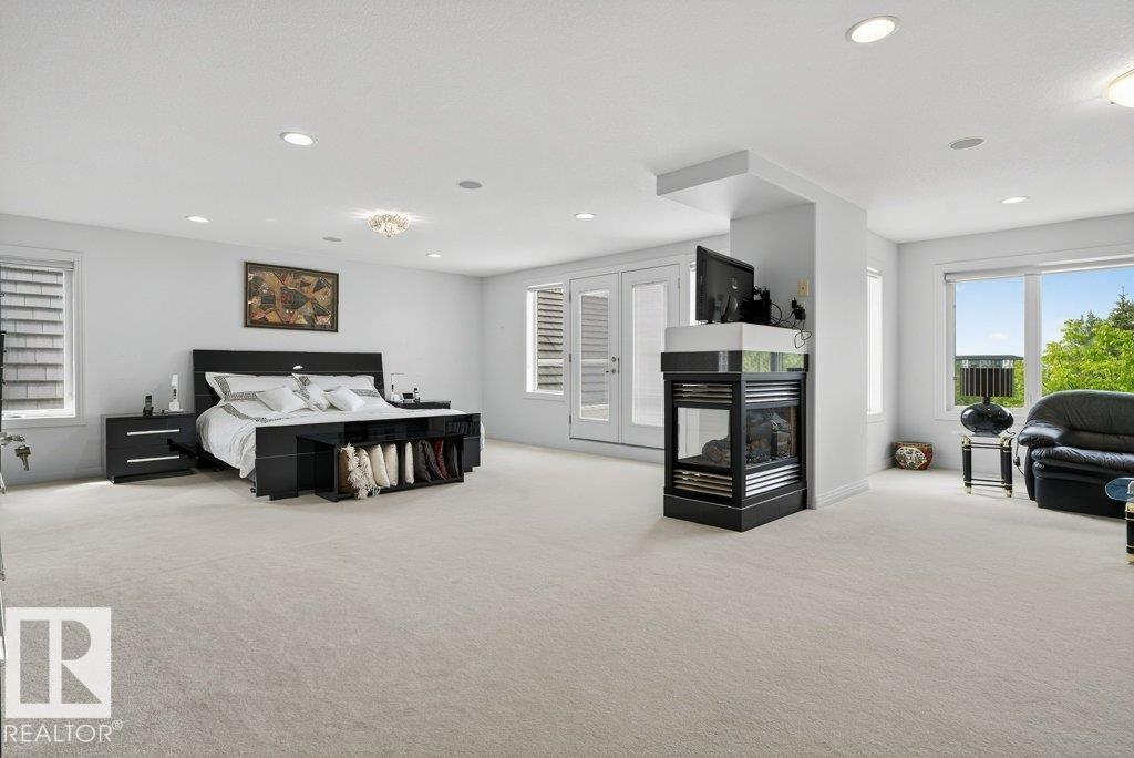 1128 119 ST NW, Edmonton